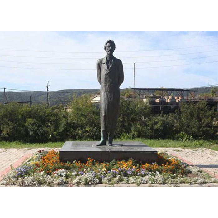Памятник в г. Александровск-Сахалинский