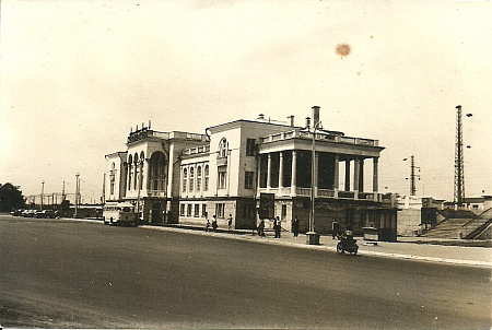 Новый вокзал Таганрога. Фотография 1970-х гг.