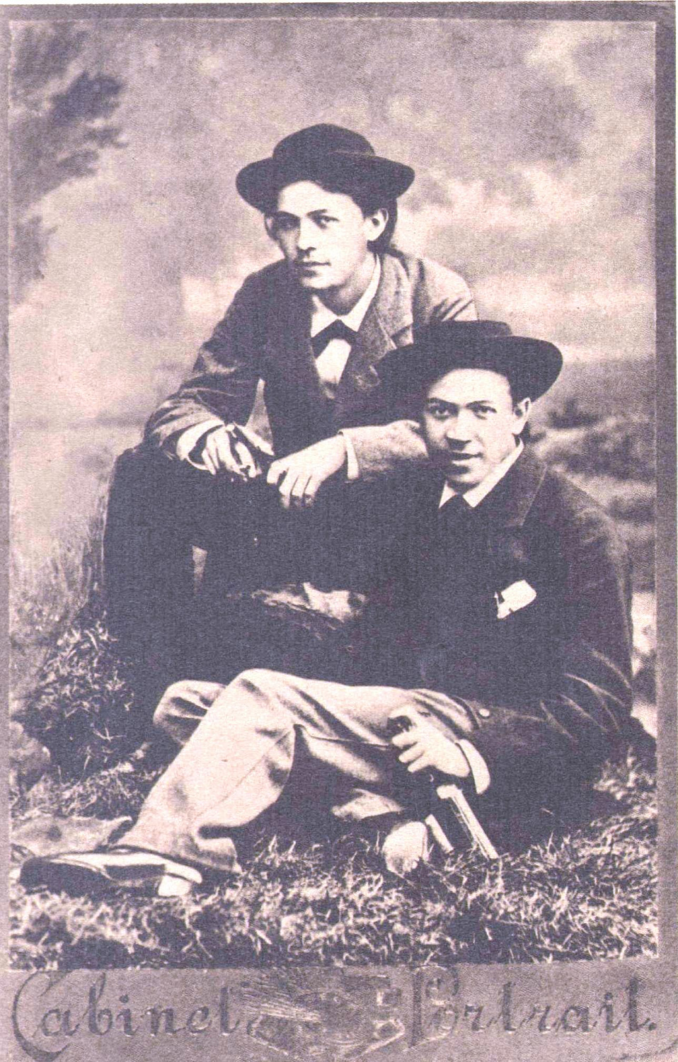1884 г. А. П. Чехов и Н. П. Чехов. Москва